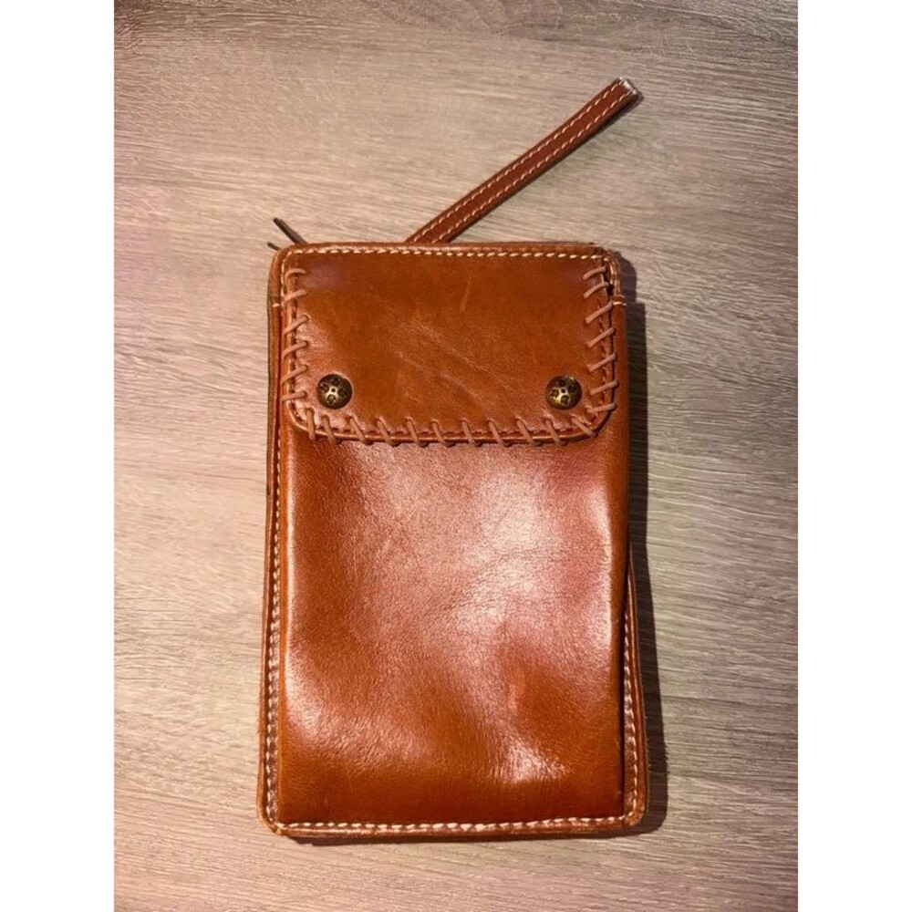 Patricia Nash wristlet, leather